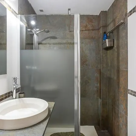 Apartment Marieta By The Castle With Ac
